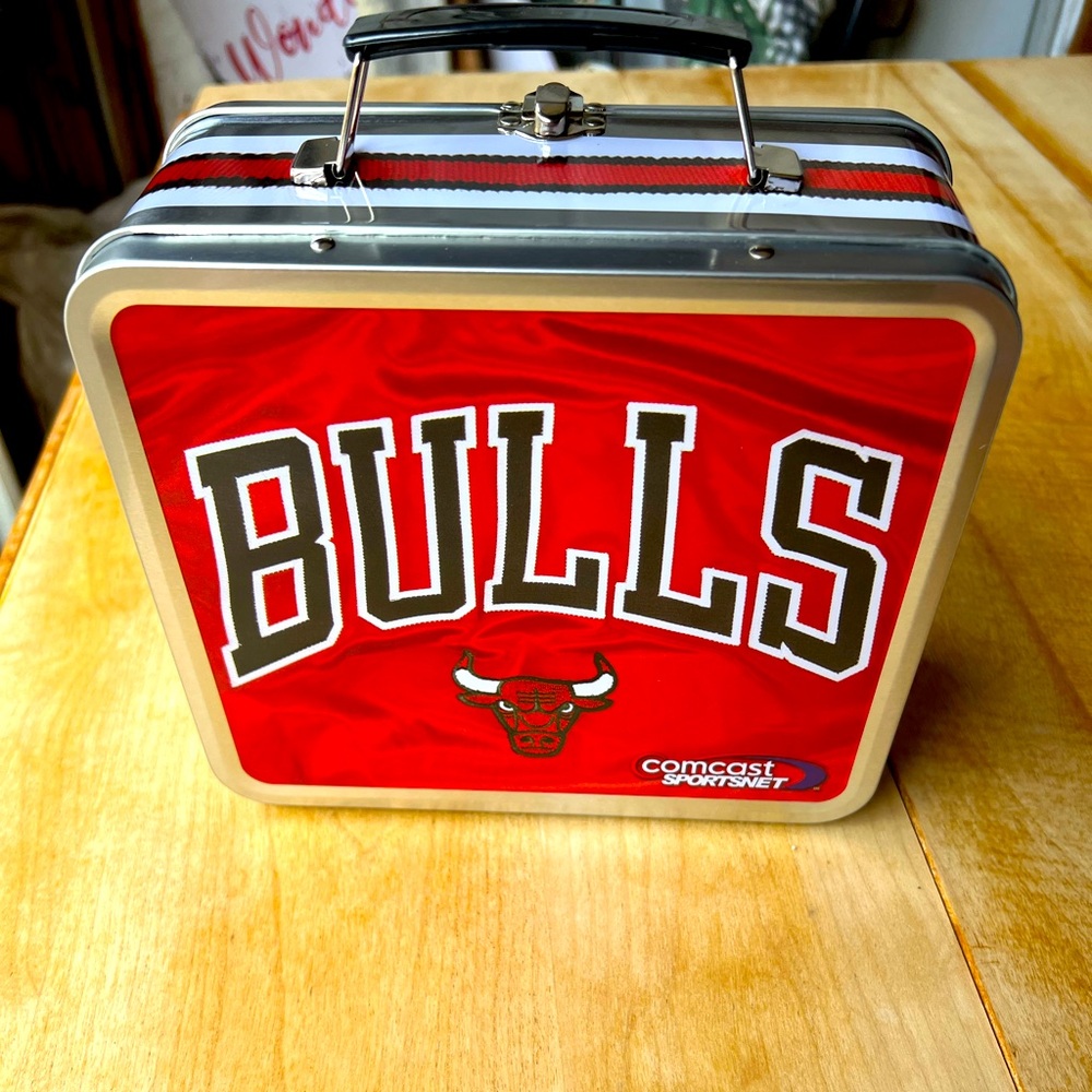 NEW Chicago Bulls Metal Lunchbox. Comcast Sportsnet NBA giveaway, vintage.